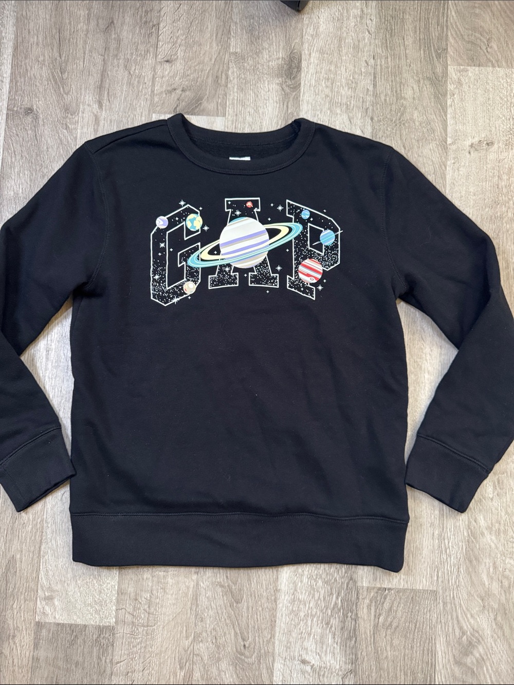 Kids GAP Black Crewneck Sweatshirt with Pastel Planet Graphic. Size XL